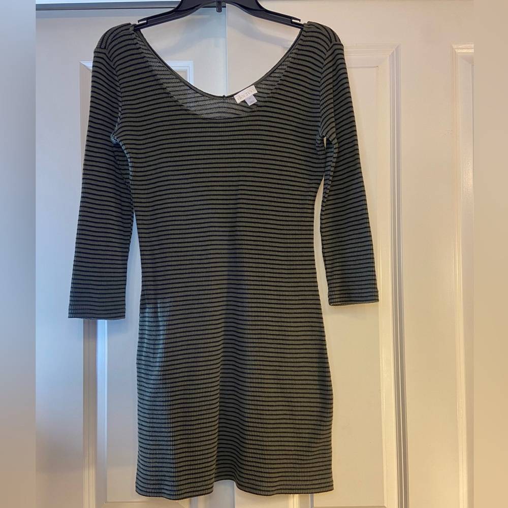 Decree dress green‎ and black size M